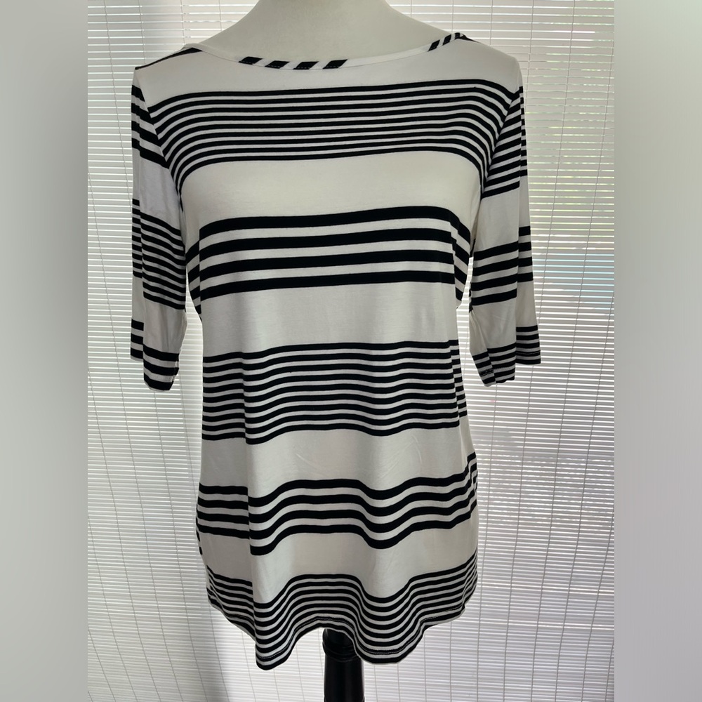 Casual Couture by Green Envelope shirt